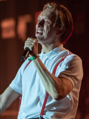 Vorchecking: Kraftklub, Editors, Billy Idol