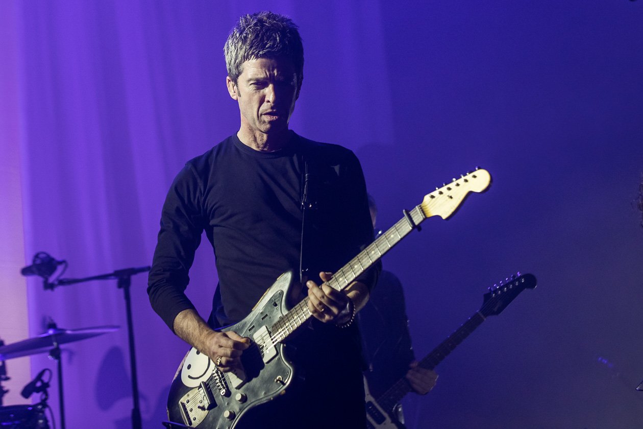 Noel Gallagher's High Flying Birds Noel. (20/20) Noel und Band live