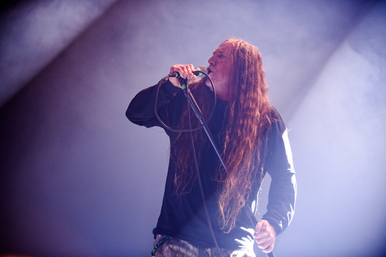 Im Metal-Package mit Heaven Shall Burn und Trivium. – Obituary.