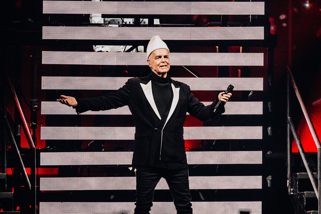 Pet Shop Boys Pet Shop Boys. (7/26) Hits, Hits, Hits Neil Tennant