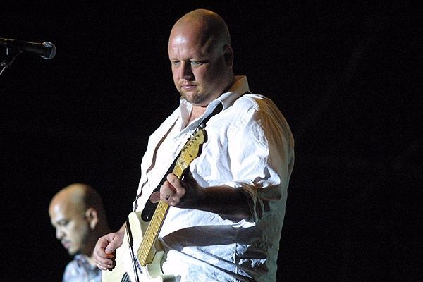 Pixies – Alle, wirklich alle Augen glänzten: Frank Black plus Mannschaft rockten so, als wäre noch 1988. – Animals were hiding behind the rock