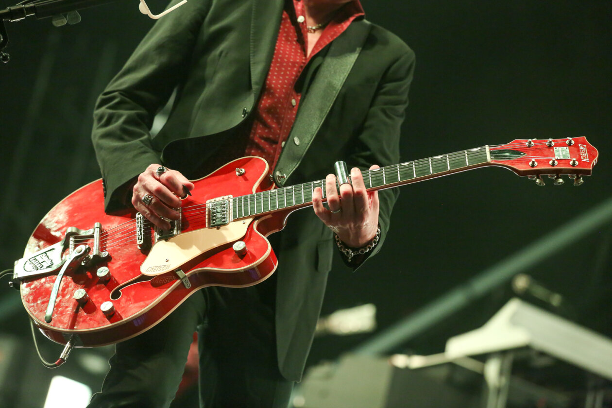 Queens Of The Stone Age Troy Van Leeuwen. (10/16) Josh Homme und Gang in Europa. laut.de