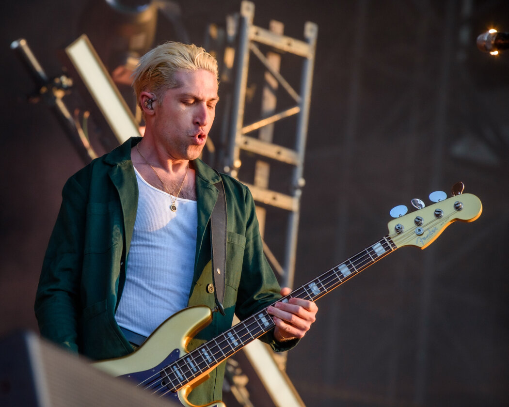 Queens Of The Stone Age – Michael Shuman.
