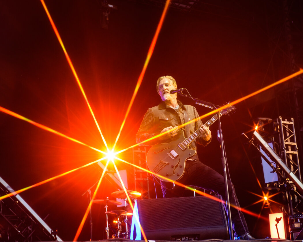 queens-of-the-stone-age-qotsa-12-31-comeback-mit-neuem-album-in