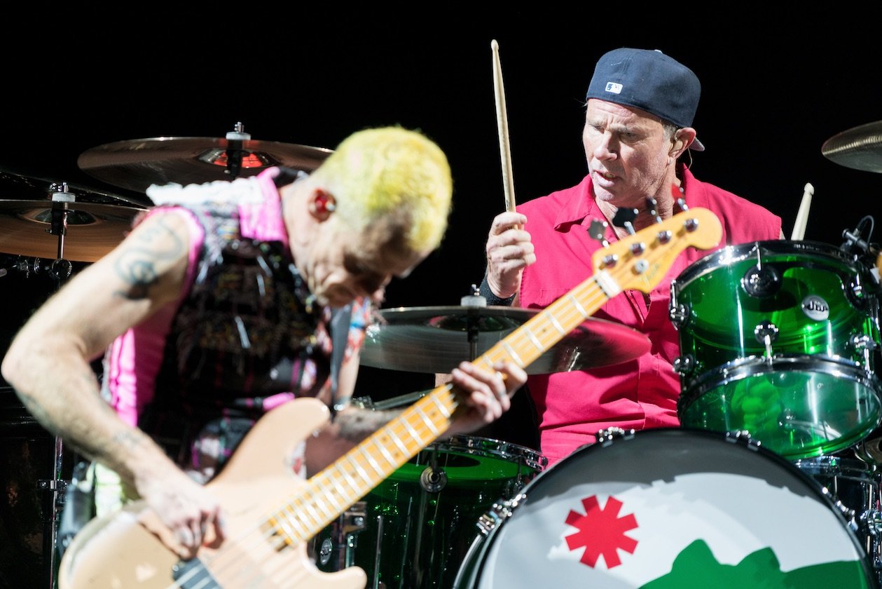 Red Hot Chili Peppers – Viel Live-Spaß mit den Chili Peppers in der Hauptstadt. – Flea und Chad Smith.