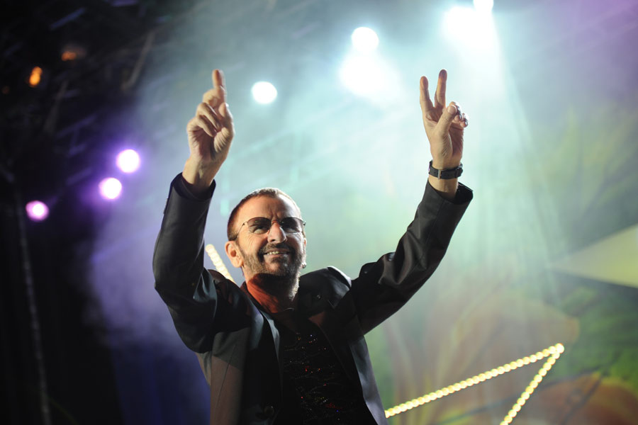 Ringo Starr & His All-Starr Band – Der Ex-Beatle kanns: Ringo Starr in der Philipshalle. – Peace, Man!