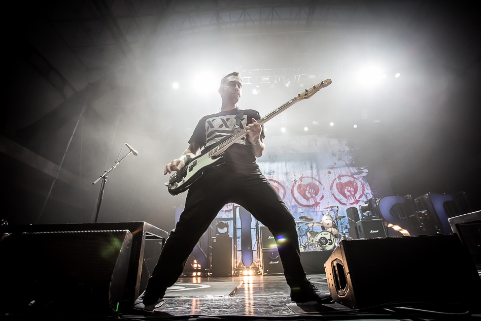 Rise Against – Die "Black Market"-Tour machte Halt am  Main. – Joe Principe.