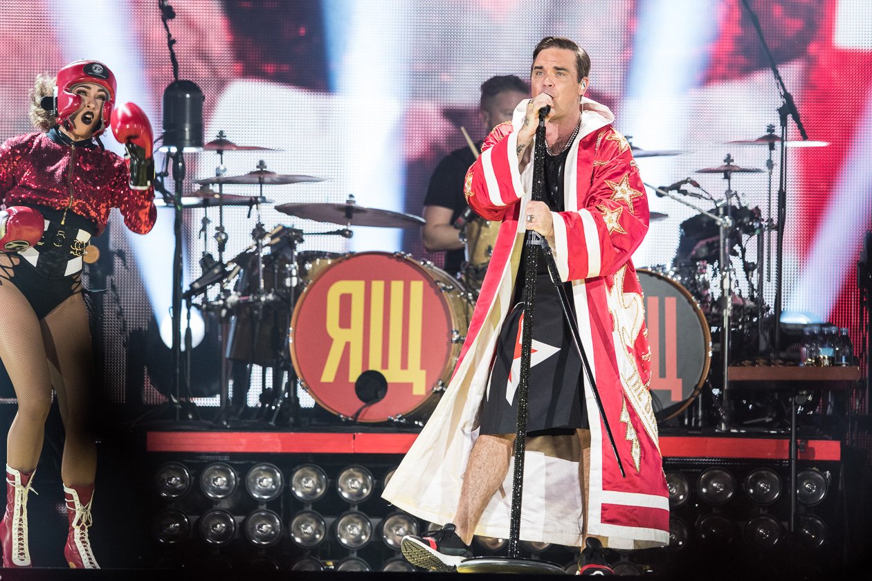 Robbie Williams – Weit über 40.000 wollten den britischen Popstar auf der Bühne erleben. – Im Ring.
