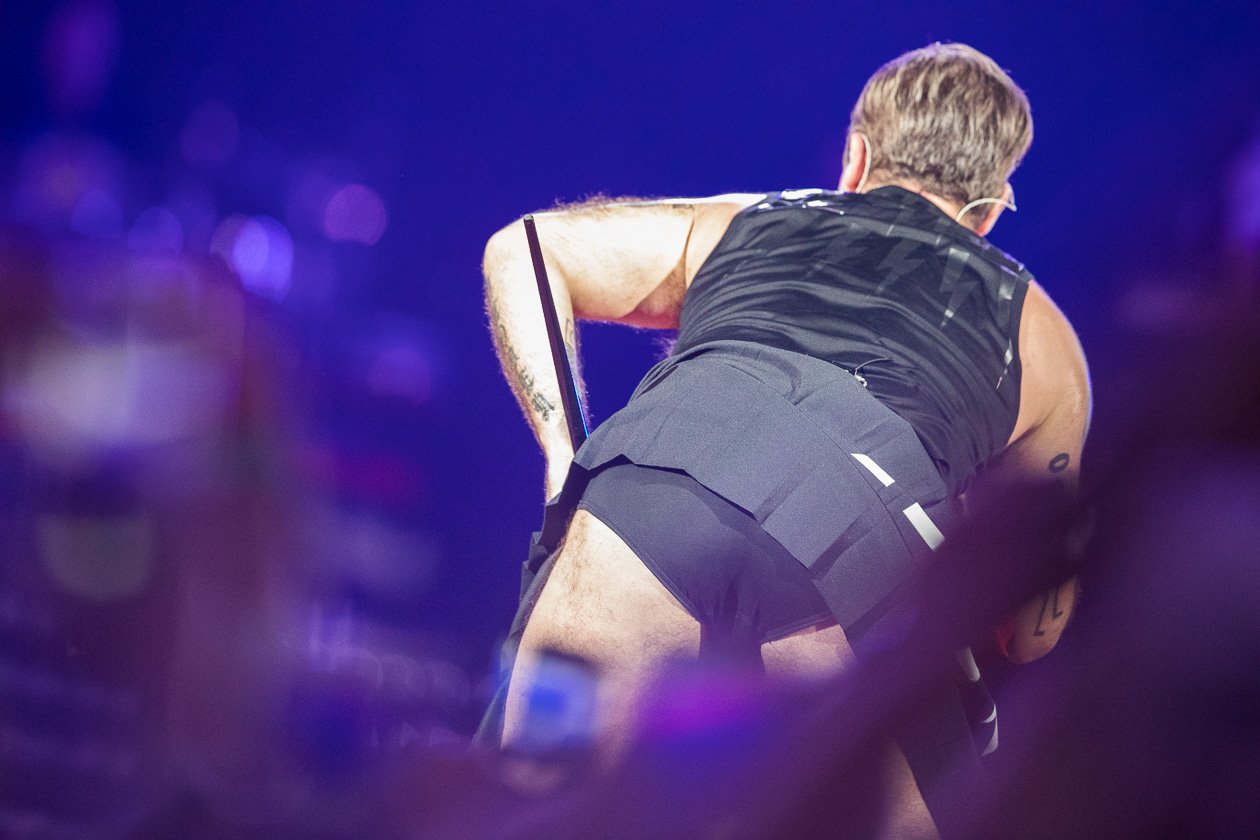 Robbie Williams – Weit über 40.000 wollten den britischen Popstar auf der Bühne erleben. – Kiss my ...