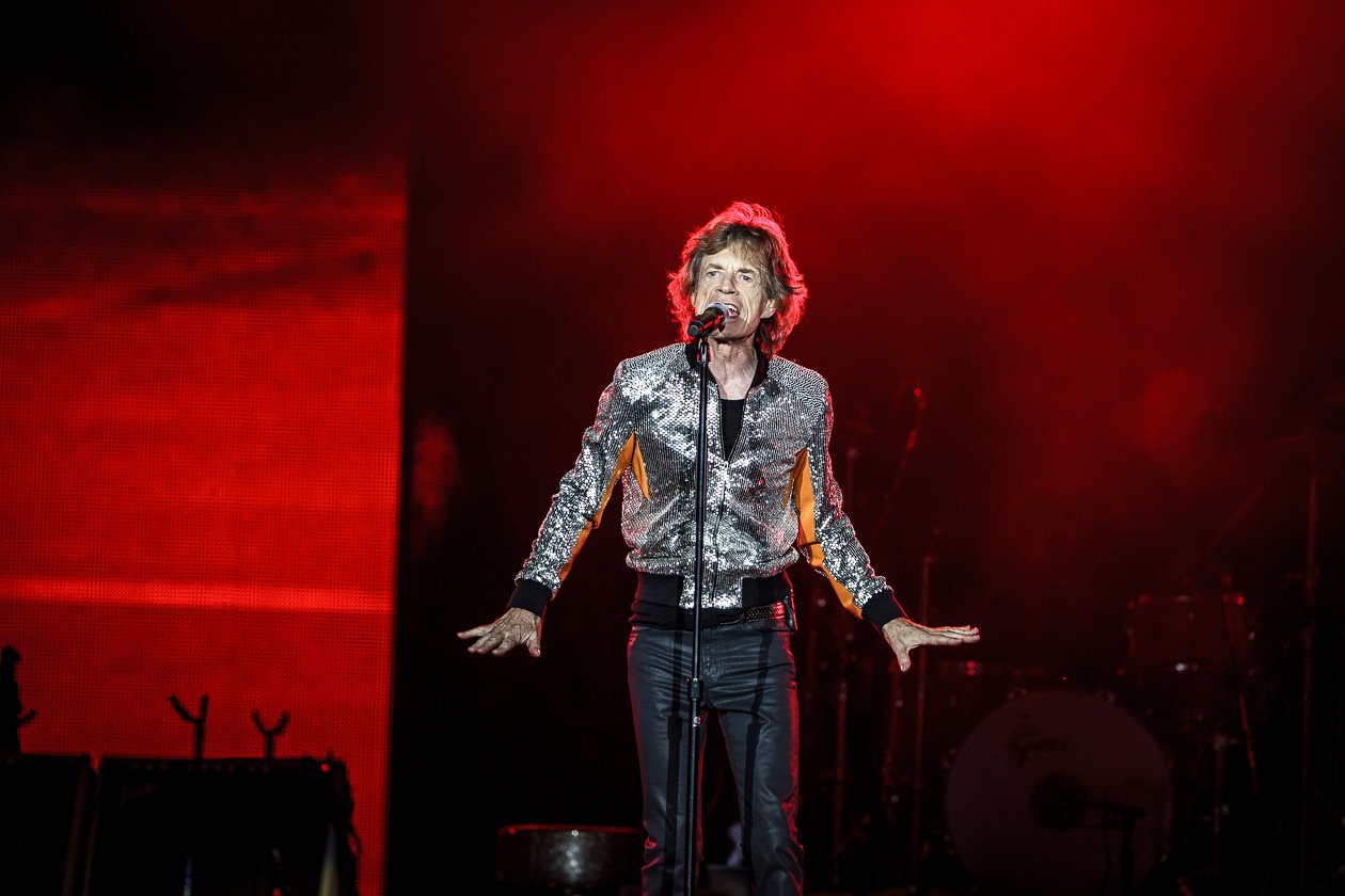 Rolling Stones – Mick Jagger, Keith Richards, Charlie Watts und Ron Wood zum Auftakt der "No Filter"-Europatour in Hamburg. – Als Zugaben spielen sie "Gimme Shelter" und "Jumpin' Jack Flash"