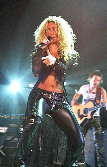 Shakira – Am 2. April 2003 rockte die Kolumbianerin das Hallenstadion. – 