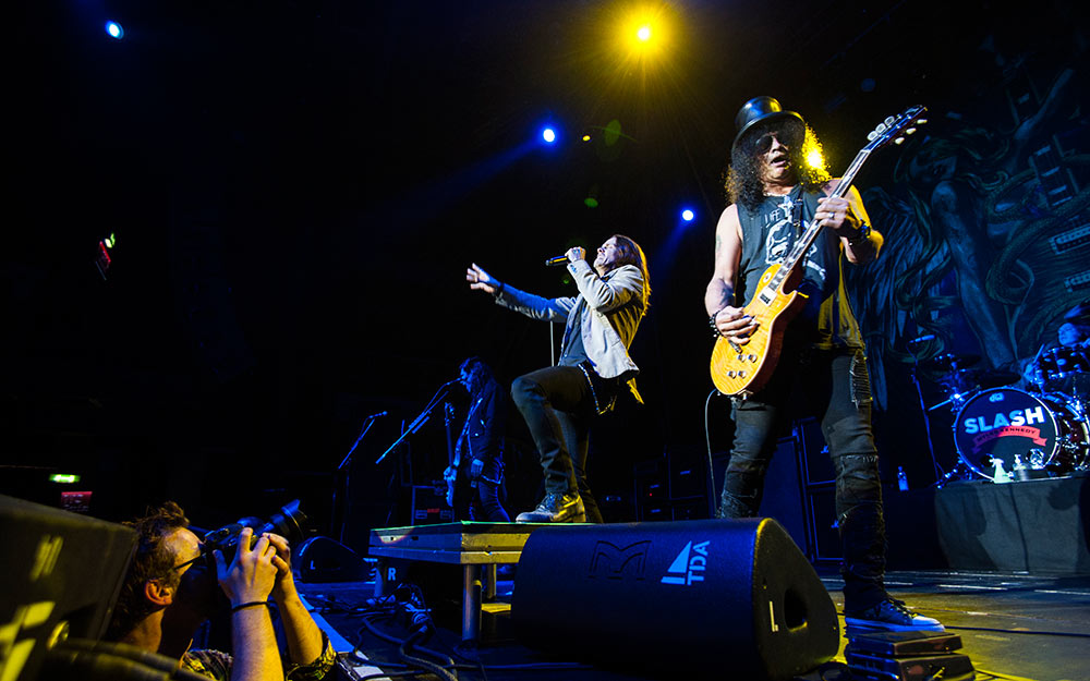 Slash mit Myles Kennedy: Rock das E-Werk! – Slash.