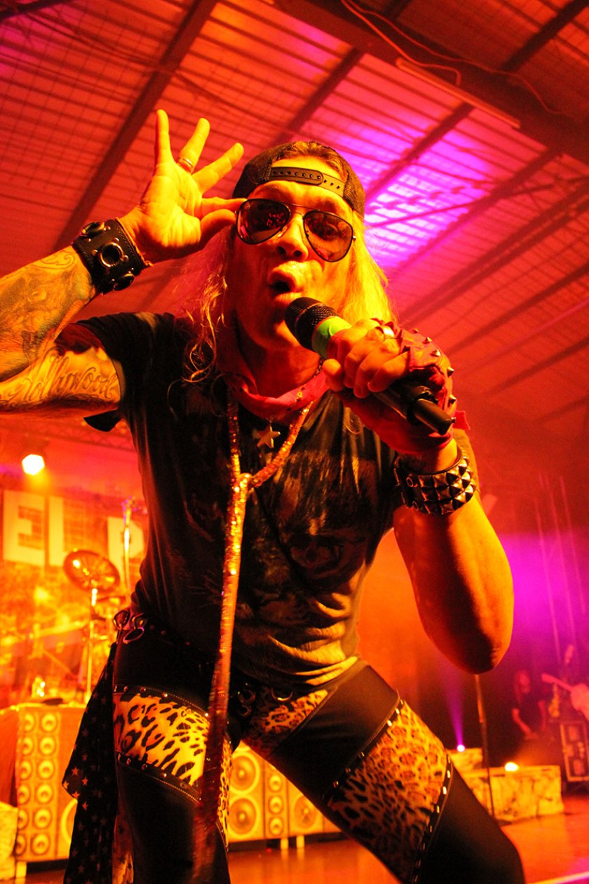 Steel Panther – und 50% Gelaber über kleine Schwänze und dicke