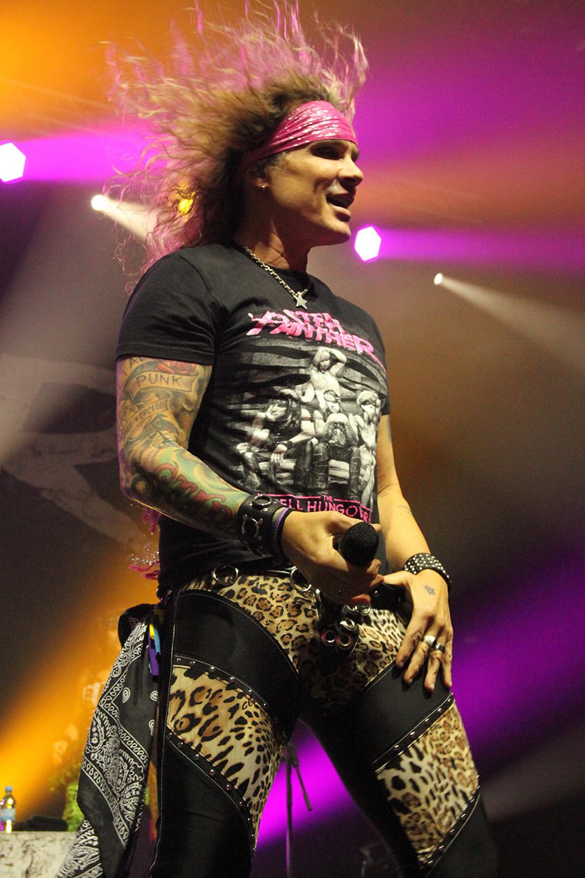 Steel Panther – Der ultimative Glam-Metal-Zirkus gastierte auch im Schwabenland. – Michael Starr.