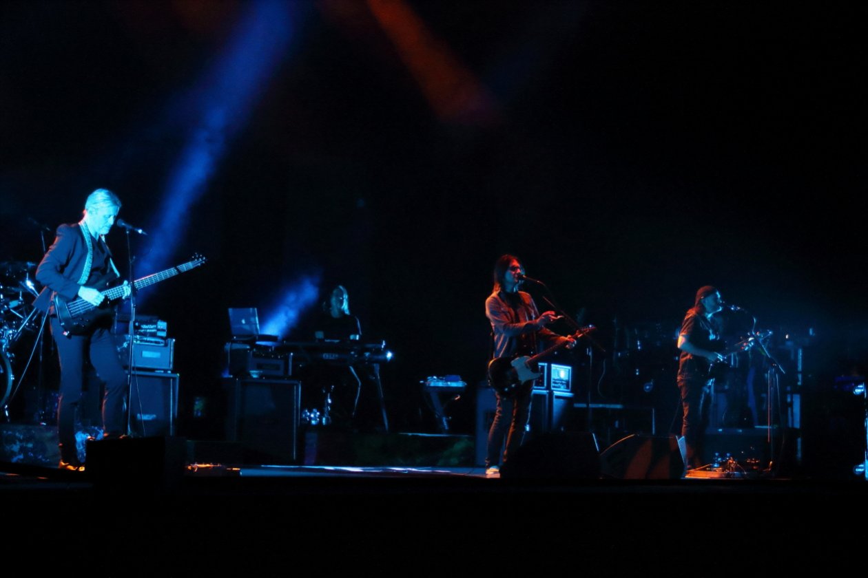 Steven Wilson – Da poppt der Progger: "To The Bone" live. – Auch Porcupine Tree-Songs gibts zuhauf.
