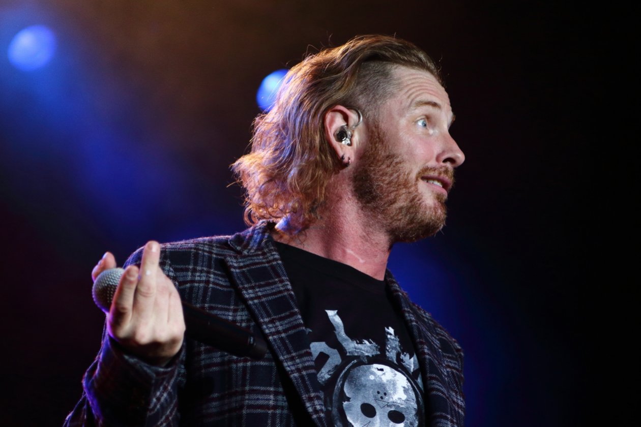 Stone Sour – Überrascht? (3/31) – Corey Taylor feuert die Konfetti ...