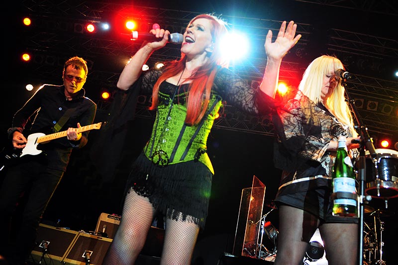 The B-52's – Nix da Nostalgie-Comeback: It's cosmic! – Party out of bounds.