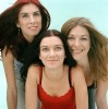 Die schönsten Pressefotos der drei Schwestern., Die Töchter der Tomate | © (2002) Sony Music (Fotograf: )