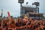 Gluthitze in Wacken - Schlammschlacht? Ja, aber nur bei lecker Wasserleitung., Wacken, 2018 | © laut.de (Fotograf: Dominik Kalus)