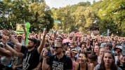 Tausende feiern beim ausverkauften Taubertal Festival mit Kraftklub, Fever 333, AnnenMayKantereit, Callejon, Faber, SDP, Biffy Clyro, Clutch, Kontra K u.a., Taubertal Festival, Rothenburg, 2022 | © laut.de (Fotograf: Désirée Pezzetta )