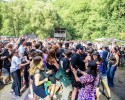 Im idyllischen 'Zaubertal' feiern Tausende Fans mit Peter Fox, Marteria, Bilderbuch, Broilers, Donots, Provinz u.v.a., Taubertal Festival, 2023 | © laut.de (Fotograf: Désirée Pezzetta)