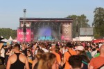 Der Festivaltsonntag ließ die Fans noch einmal ausrasten: Bring Me The Horizon, Deichkind, Feine Sahne Fischfielt, Sum 41, The Offspring u.a., Hurricane, 2024 | © laut.de (Fotograf: Björn Buddenbohm)