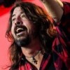 Schuh-Plattler - Dave Grohl holt blinden Fan auf die Bühne