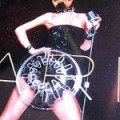 Paris Hilton - Guerilla-Künstler rippt It-Girl