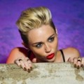Miley Cyrus - Softporno in knapper Unterwäsche
