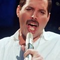 Freddie Mercury - "Time Waits For No One" im Video