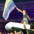 Gegen Homophobie - Rammstein zeigen Regenbogenflagge