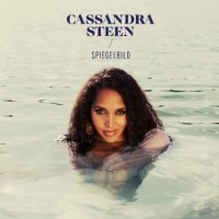 Cassandra Steen – Spiegelbild
