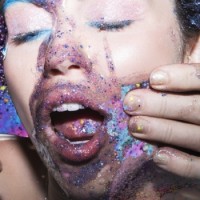 Miley Cyrus – Miley Cyrus And Her Dead Petz