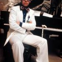 Elton John – David Beckham zu gut für Katie Price