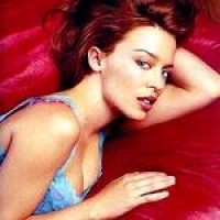 Kylie Minogue – "So Stupid" aus dem Netz