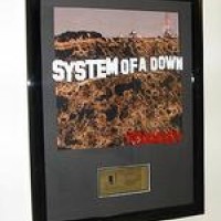 System Of A Down – "Toxicity" Goldaward zu gewinnen