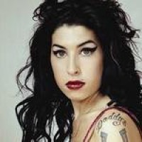 Amy Winehouse – Mit Blaulicht in die Notaufnahme