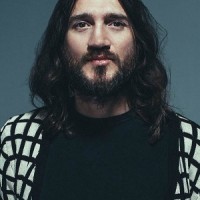 John Frusciante – RHCP-Gitarrist releast Acid House-Album