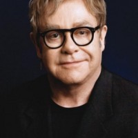 Elton John und Co. – Promis gegen Dolce & Gabbana