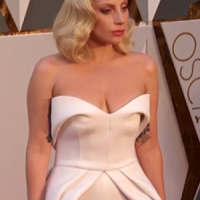 Oscars 2016 – Kesha bedankt sich bei Lady Gaga