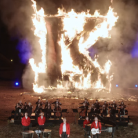 Kraftklub – Flammen-Video zu "Dein Lied"