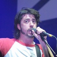 Schuh-Plattler – Foo Fighters recyceln Uralt-Riff
