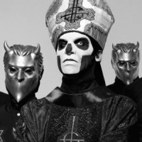 Metalsplitter – Ghost weihen den Corona-Papst