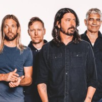 Schuh-Plattler – Foo Fighters-Best Of im Oktober
