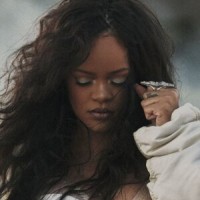 Rihanna – Comeback mit "Lift Me Up"
