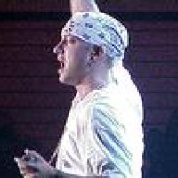 Eminem – Lässt die nackten Frauen tanzen