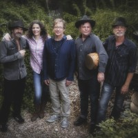 Edie Brickell And The New Bohemians