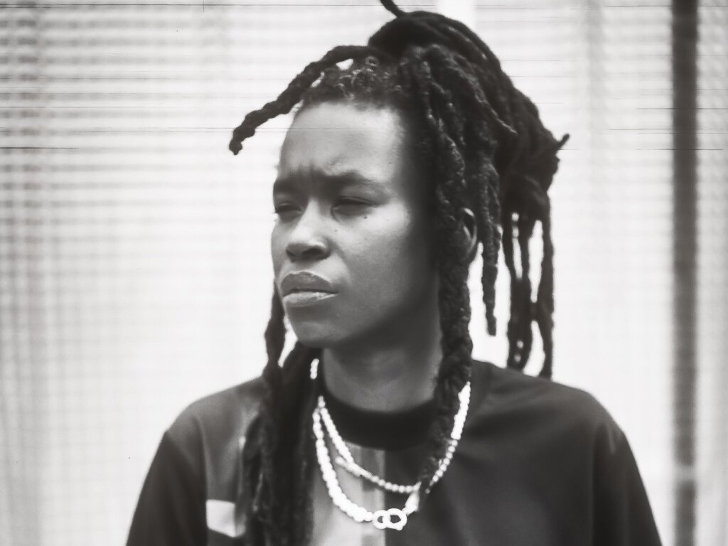 Moor Mother live in Hamburg am 2. Dezember 2022 laut.de Konzert