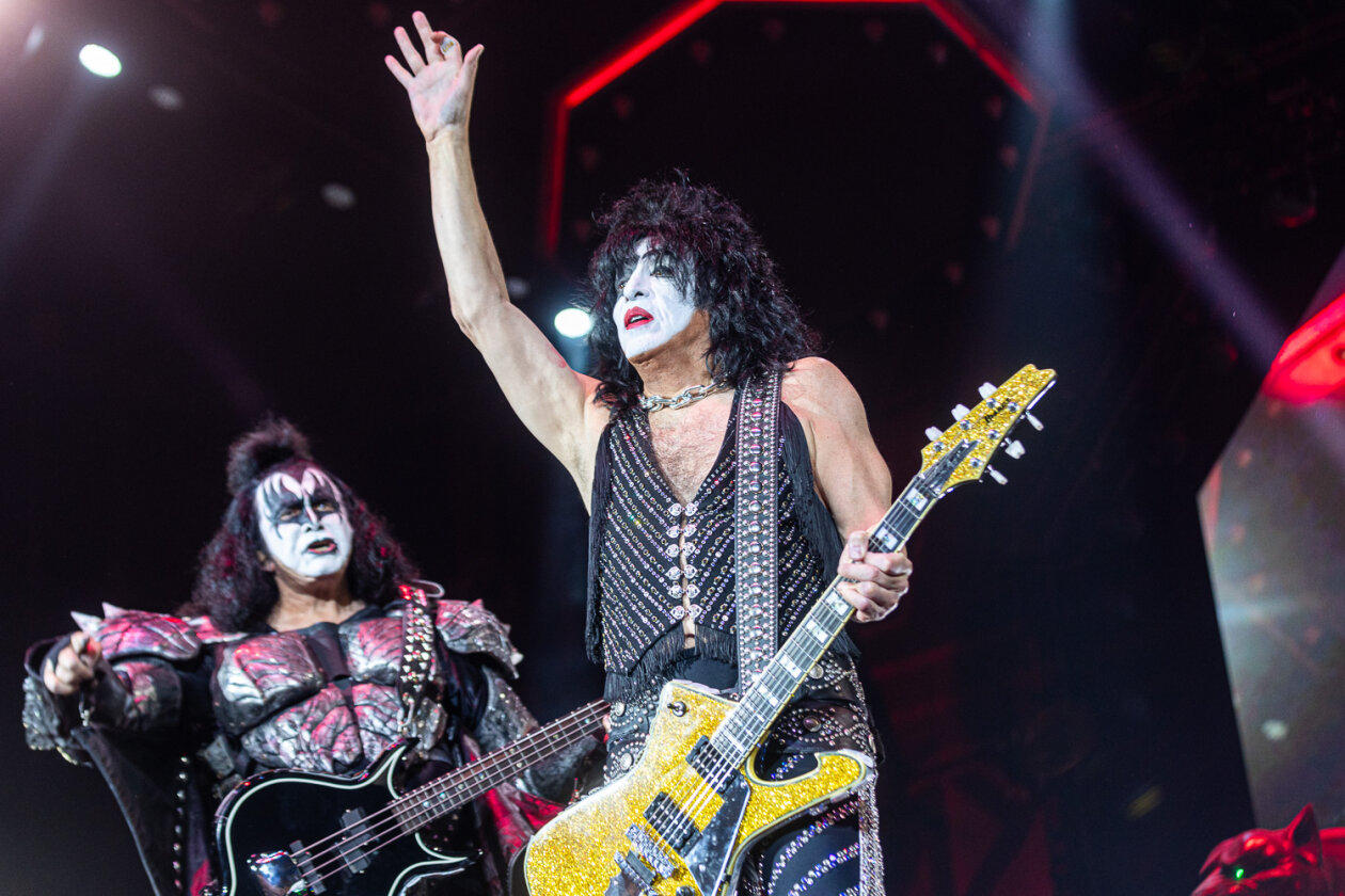 Kiss Kiss. (4/33) laut.de Foto